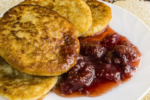 Reçel ile yulaf gözleme