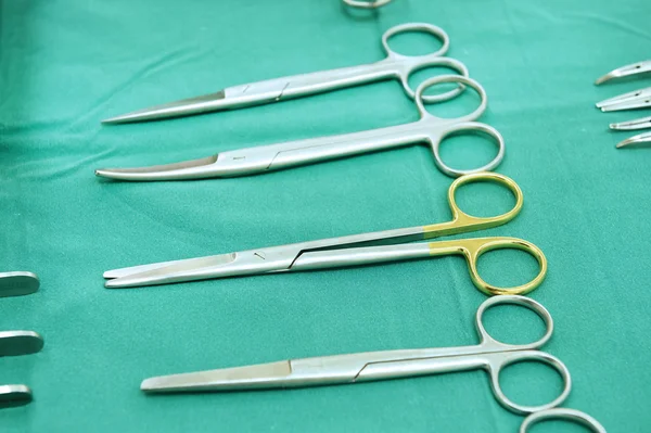 स्ट्रक्चरल शस्त्रक्रिया साधनांचा तपशील शॉट — स्टॉक फोटो, इमेज
