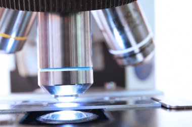 mikroskop kan Laboratuvarı görüntüsünü kapatmak