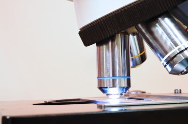 mikroskop kan Laboratuvarı görüntüsünü kapatmak