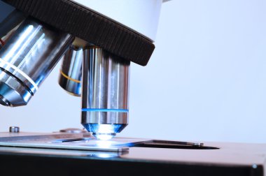 mikroskop kan Laboratuvarı görüntüsünü kapatmak