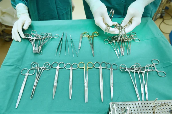 Detail záběr steralized chirurgické nástroje — Stock fotografie