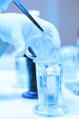 kan laboratuarda test