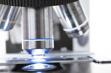 mikroskop kan Laboratuvarı görüntüsünü kapatmak 