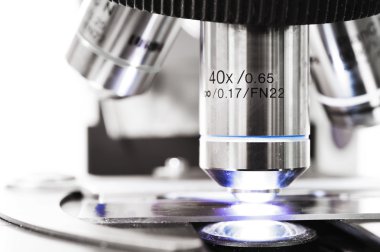 mikroskop kan Laboratuvarı görüntüsünü kapatmak 