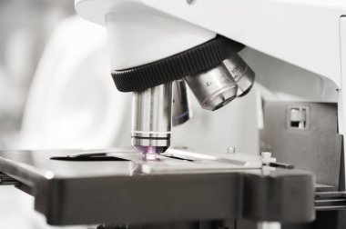 mikroskop kan Laboratuvarı görüntüsünü kapatmak