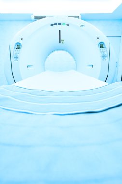 Hastane odasında CT tarayıcı 