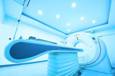 Hastane odasında CT tarayıcı 