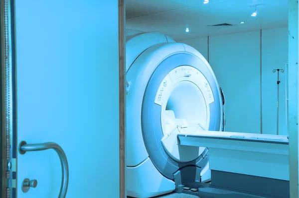 MRI scanner room in hospital — Stock Photo, Image