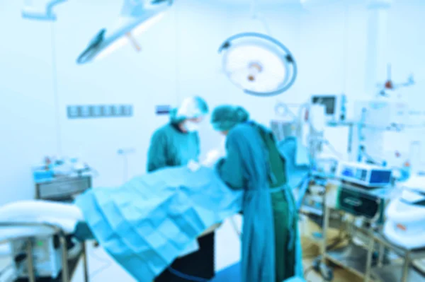 A műtőben két állatorvos sebész blur — Stock Fotó