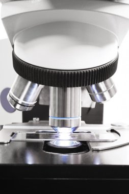 mikroskop kan Laboratuvarı görüntüsünü kapatmak