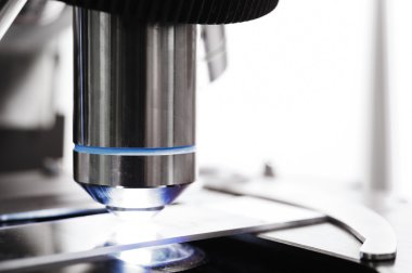 mikroskop kan Laboratuvarı görüntüsünü kapatmak