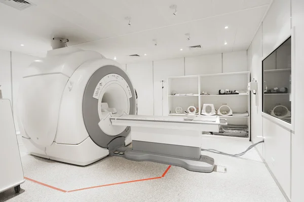 Μαγνητική τομογραφία σαρωτή δωμάτιο στο νοσοκομείο — Φωτογραφία Αρχείου