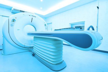 Hastane odasında CT tarayıcı 