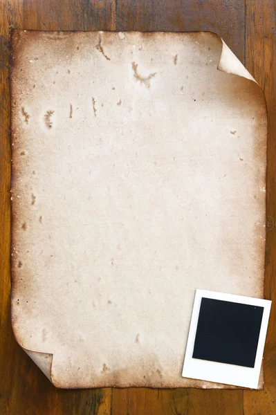 Old paper with photo frame — Stock Photo, Image