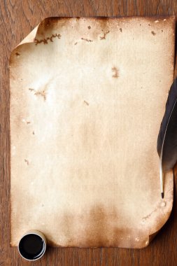 Geçiş yumuşatma ve mürekkep ile eski kağıt 