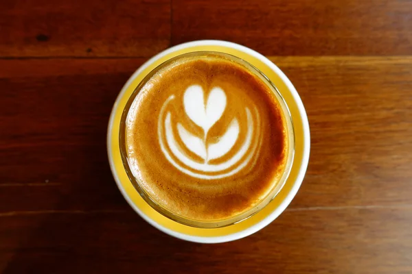 Šálek kávy latte art — Stock fotografie
