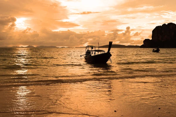 Vackert Landskap Solnedgång Över Havet — Stockfoto