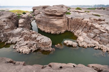 Tayland 'ın Büyük Kanyonu Sam Phan Bok' taki Taş Dağ