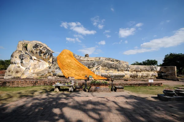 Buda uzanmış, Wat Lokayasutharam, Tayland — Stok fotoğraf