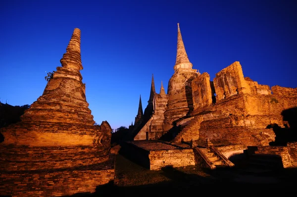 Twilight tijd van Wat Phra Sri Sanphet, Thailand — Stockfoto