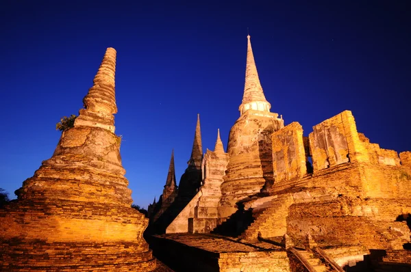 Twilight tijd van Wat Phra Sri Sanphet, Thailand — Stockfoto