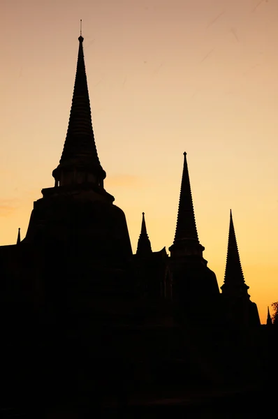 Silhuett av Wat Phra Sri Sanphet, Thailand — Stockfoto