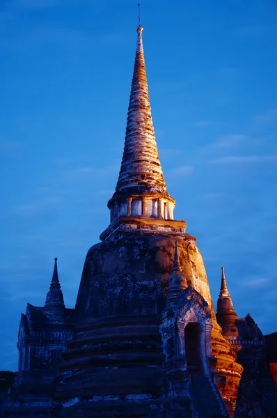Twilight waktu dari Wat Phra Sri Sanphet, Thailand — Stok Foto