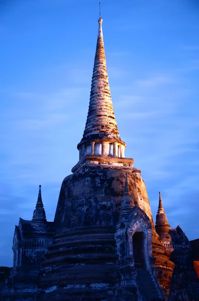 Tempo crepuscolare di Wat Phra Sri Sanphet, Thailandia — Foto Stock