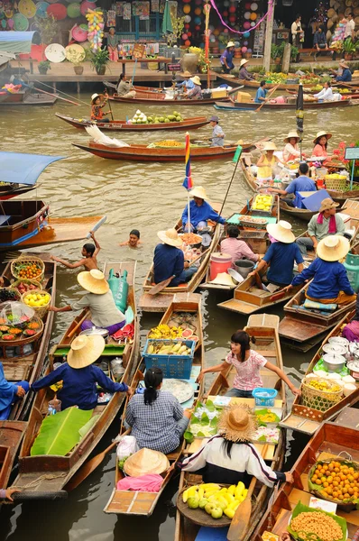 Drijvende markt in amphawa, thailand — 스톡 사진