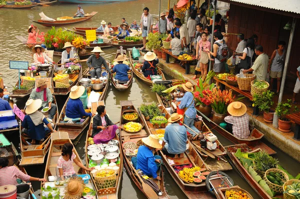 Amphawa Mercado flutuante, Tailândia — Fotografia de Stock