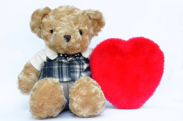 Romantischer Teddy mit rotem Herz — Stockfoto