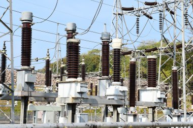 Anahtarlar ve devre kesiciler ile yüksek gerilim Trafo Merkezi