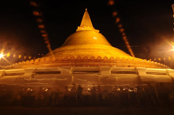 Phra Prathom Jedi geceleri — Stok fotoğraf