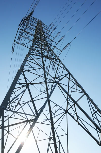 Hög spänning post.high spänning tower — Stockfoto