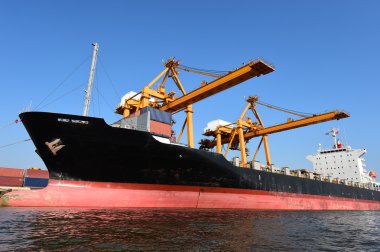 Konteyner kargo yük gemisi lojistik ithalat ihracat arka planı için