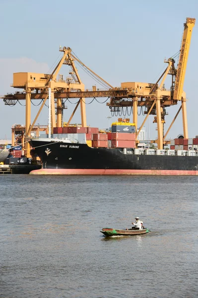 BANGKOK, February 26,2015: Port Authority of Thailand — Stock Photo, Image