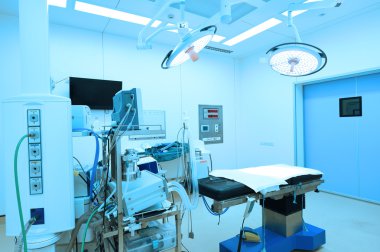 Modern ameliyathanede ekipman ve tıbbi cihazlar