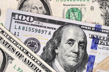 Yeni 100 dolarlık banknot ve bir dolar makro çekim
