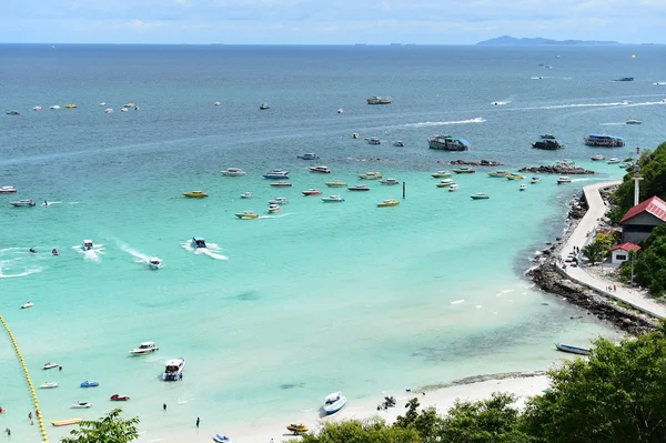 柯兰岛岛地处热带的海滩，最有名的岛屿的芭堤雅市 — 图库照片