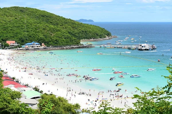 柯兰岛岛地处热带的海滩，最有名的岛屿的芭堤雅市 — 图库照片