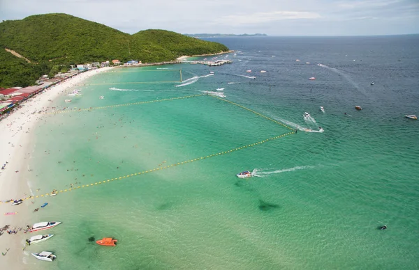 Isla Koh Larn playa tropical, la isla más famosa de la ciudad de pattaya — Foto de Stock