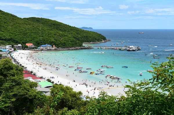 柯兰岛岛地处热带的海滩，最有名的岛屿的芭堤雅市 — 图库照片