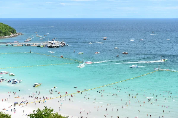 Isla Koh Larn playa tropical, la isla más famosa de la ciudad de pattaya — Foto de Stock