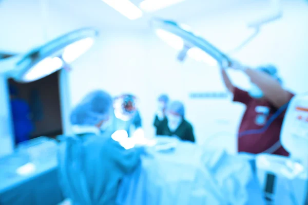Borrão de grupo de cirurgia veterinária na sala de operação — Fotografia de Stock