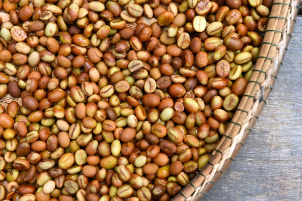 Kaffeebohnen als Hintergrund — Stockfoto