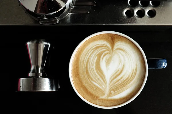 Una taza de café con leche arte — Foto de Stock