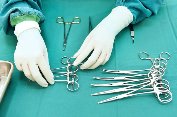 细节镜头，steralized 的手术器械 — 图库照片