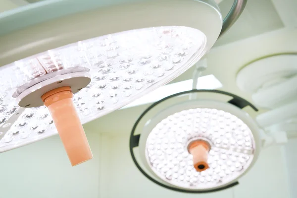 Two surgical lamps in operation room — Stock Photo, Image