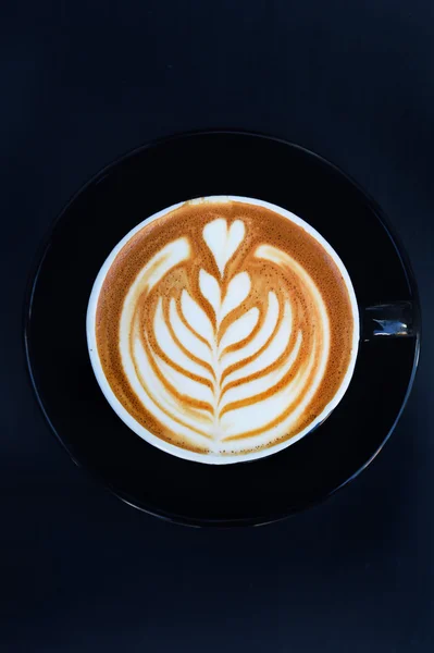 라떼 아트 커피 한 잔 — 스톡 사진